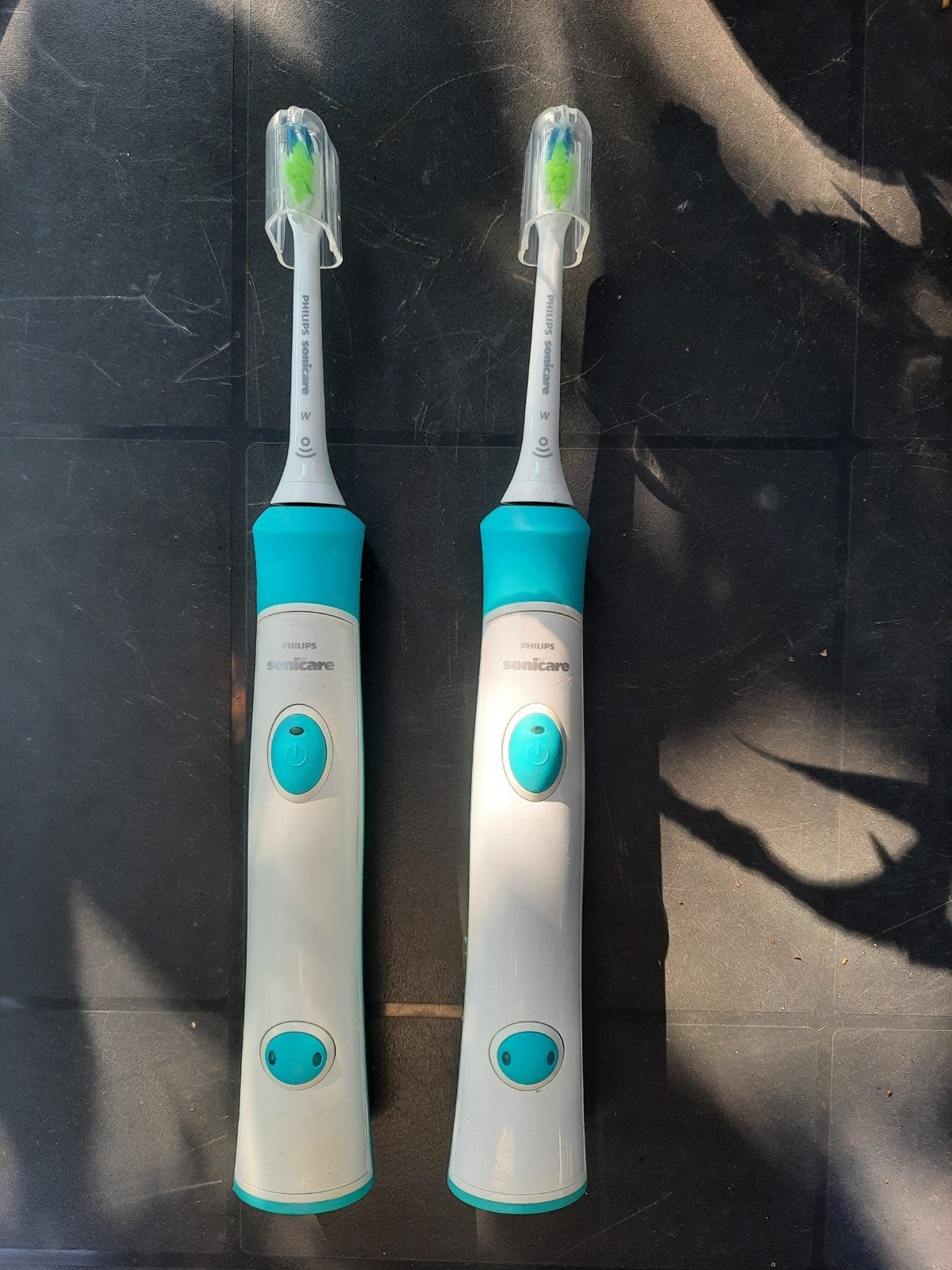2 Philips Sonicare For Kids HX6320 + 2 nieuwe opzetborstels, Ophalen of Verzenden, Gebruikt