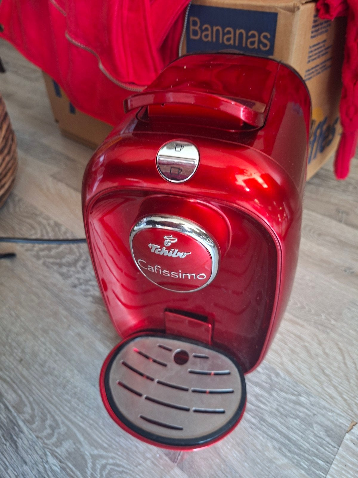 Tchibo Cafissimo Koffiezetapparaat Rood, Koffiepads en cups, Koffiemachine, Ophalen of Verzenden, Zo goed als nieuw