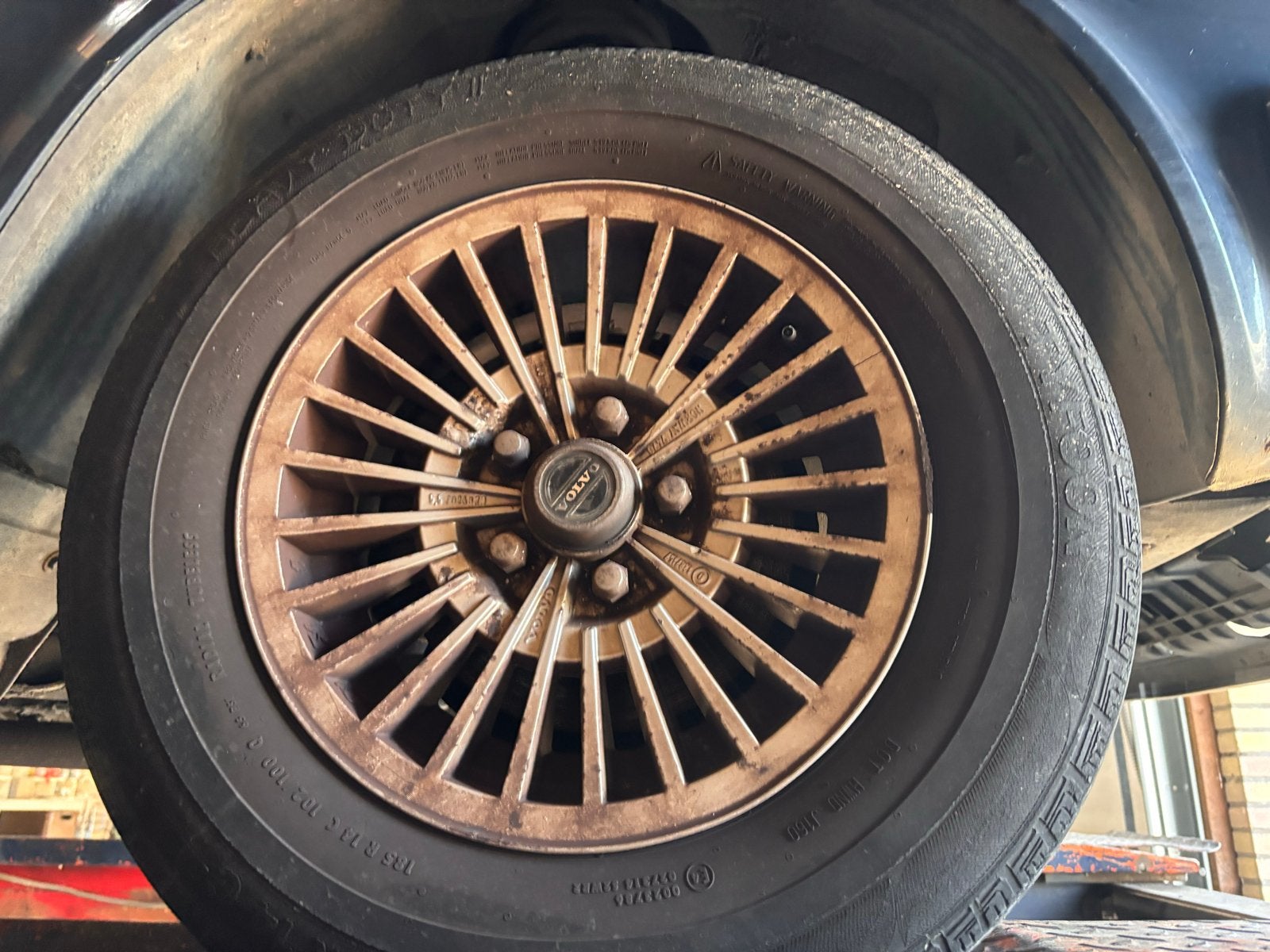 Corona wielen voor Volvo 240, Ophalen, Gebruikt