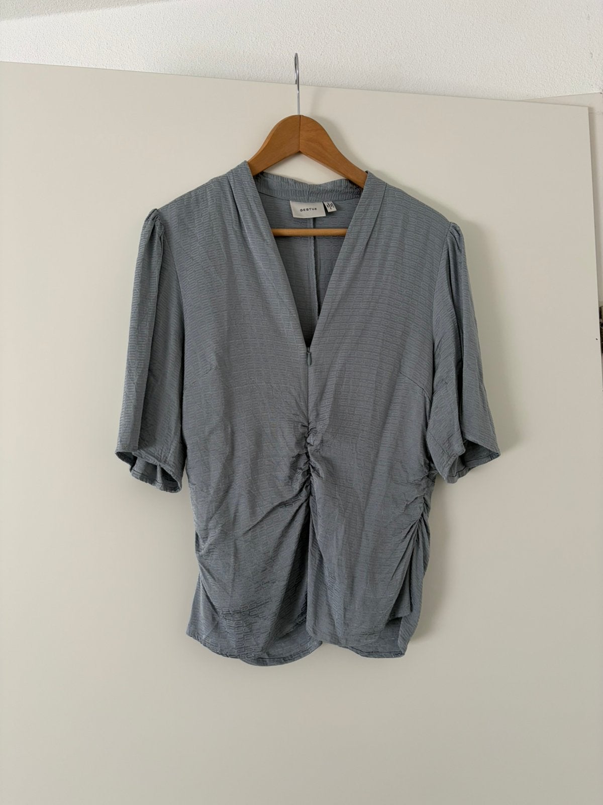 Gestuz blouse maat 42, Maat 42/44 (L), Zo goed als nieuw, Korte mouw, Verzenden