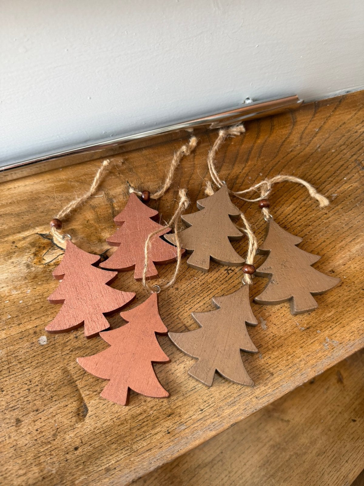 6x Kerstboom mini houten hangers, Ophalen of Verzenden, Zo goed als nieuw