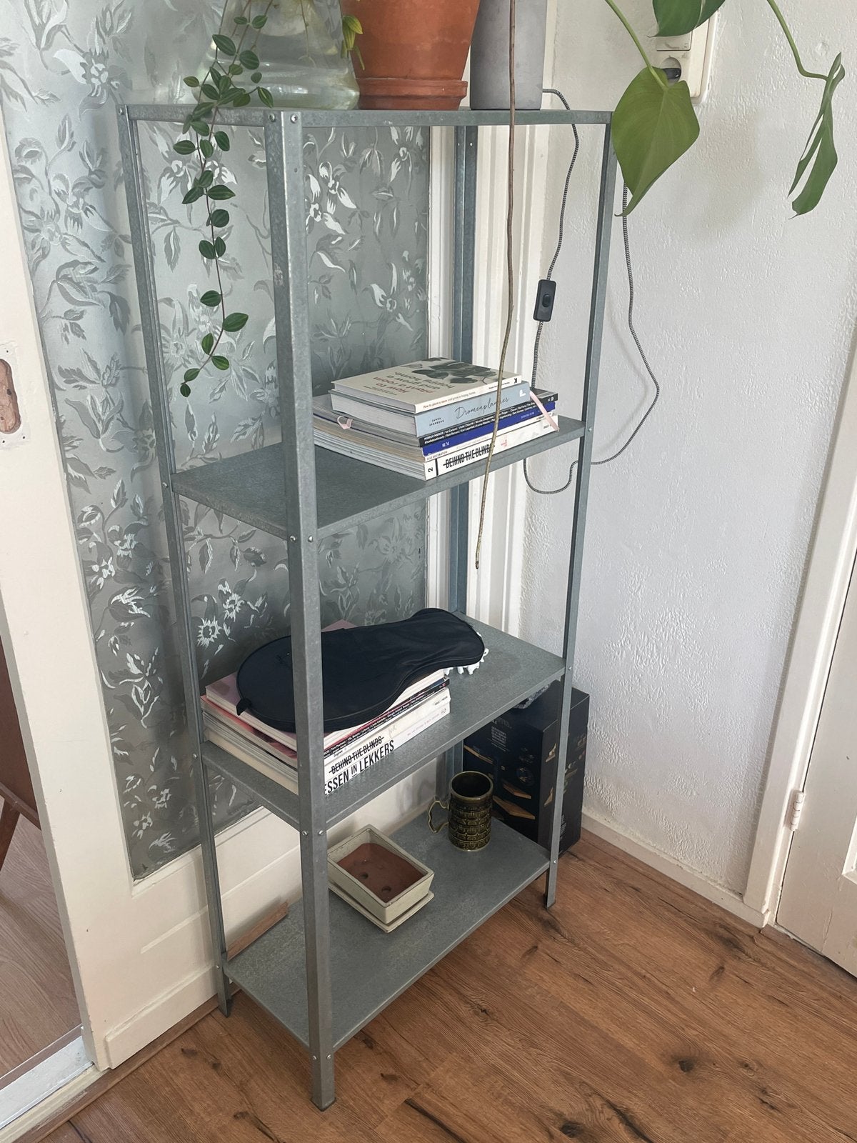 Stalen ikea kast HYLLIS, Ophalen, Zo goed als nieuw