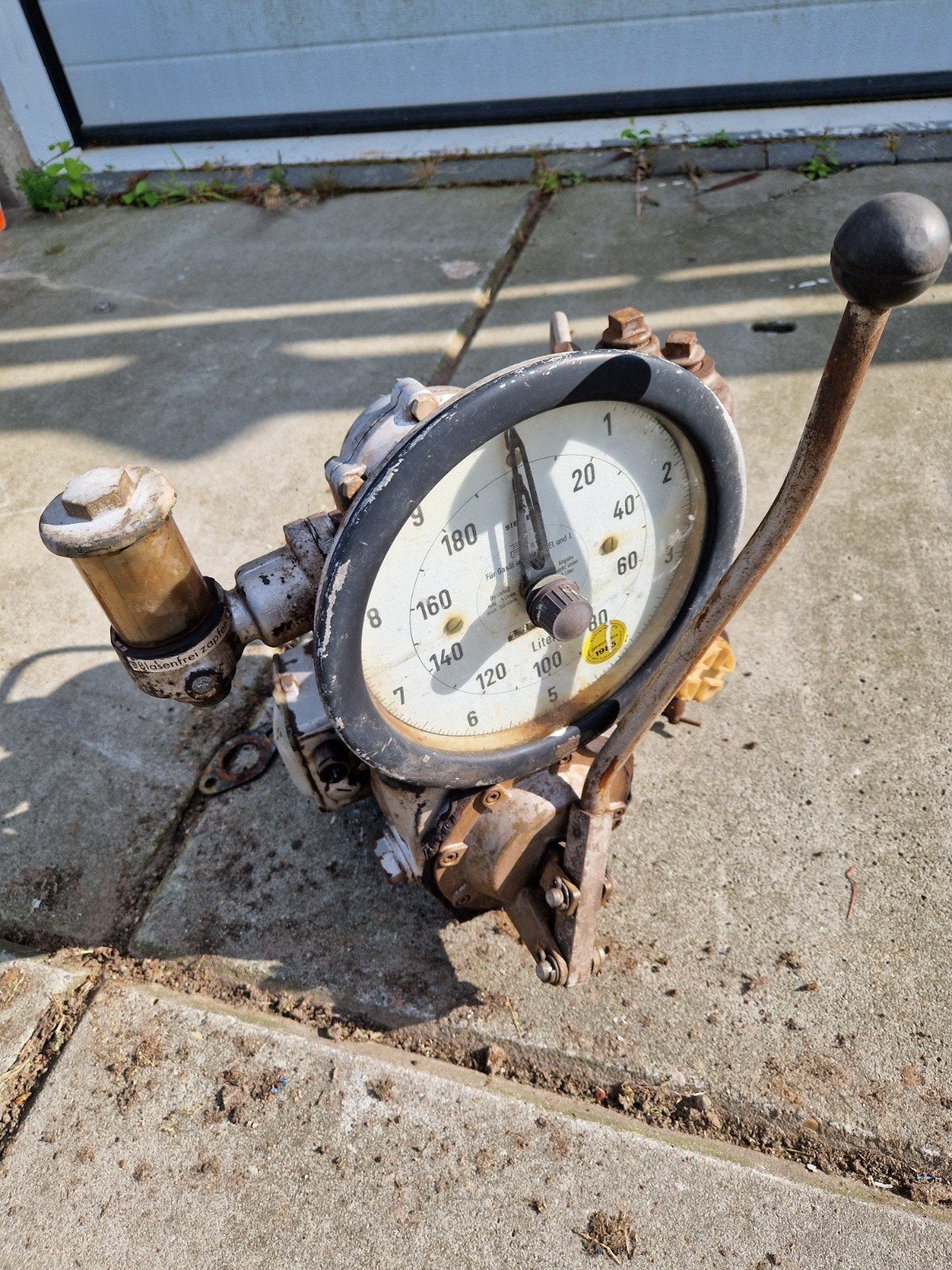 oude dieselpomp met analoge wijzerplaat, Ophalen of Verzenden, Gebruikt