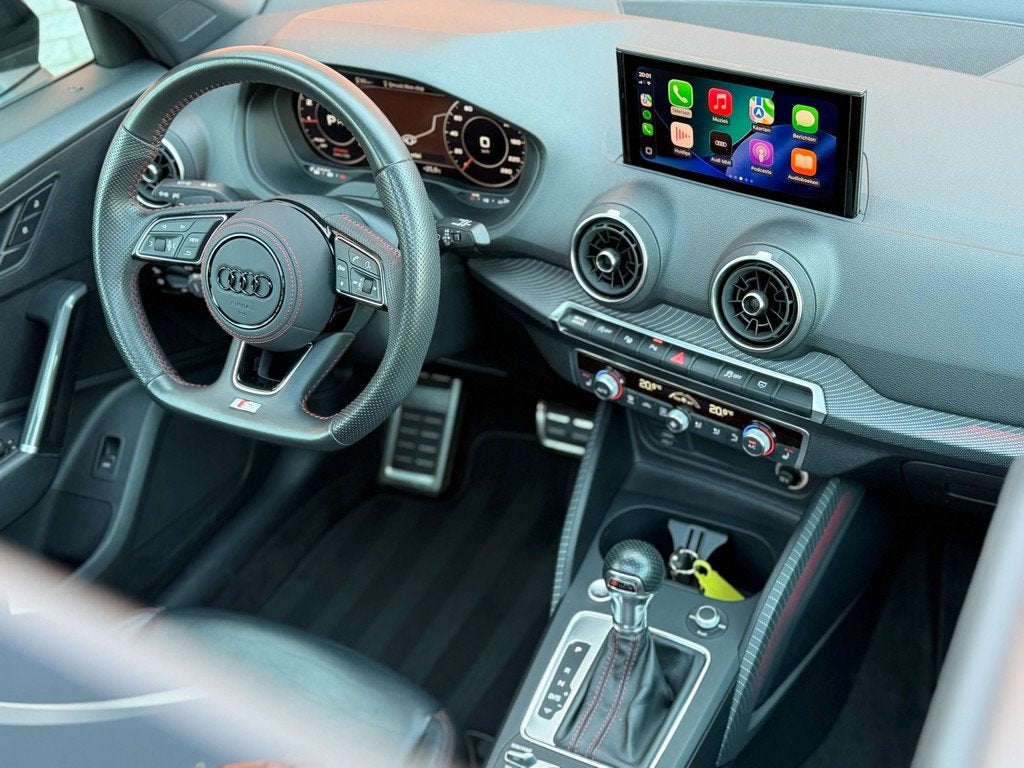 Audi Q2 35 TFSI 3xS-Line Pano Virtual Carplay Camera ACC DAB, 4 cilinders, 150 pk, Leder en Stof, Bedrijf
