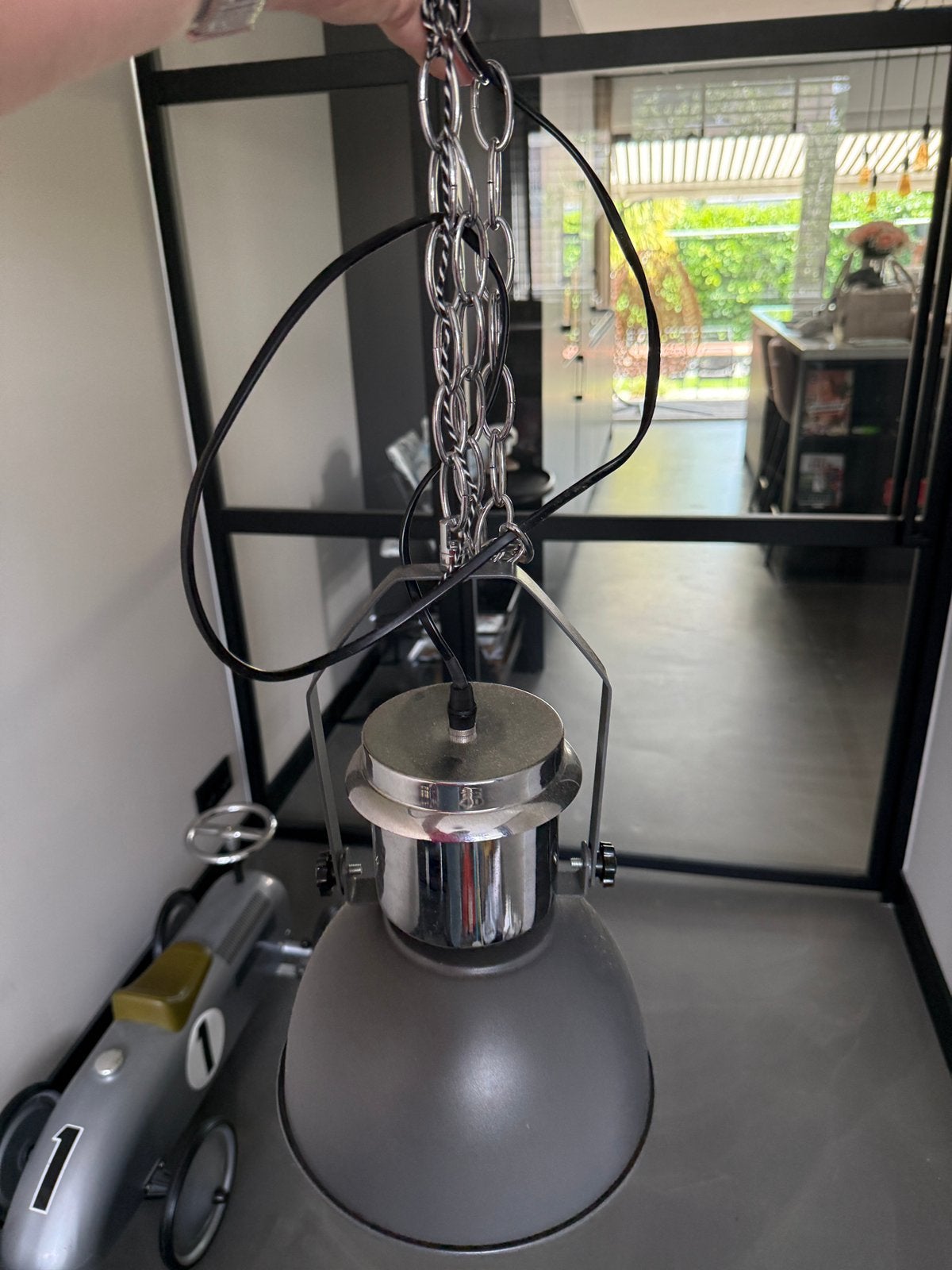 Industriele lamp, Ophalen, Gebruikt