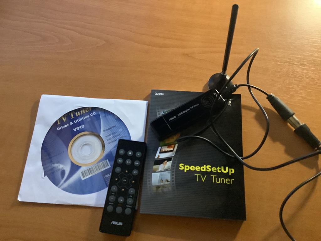 ASUS USB Digitale TV Stick - DVB-T Tuner, Ophalen of Verzenden, Zo goed als nieuw