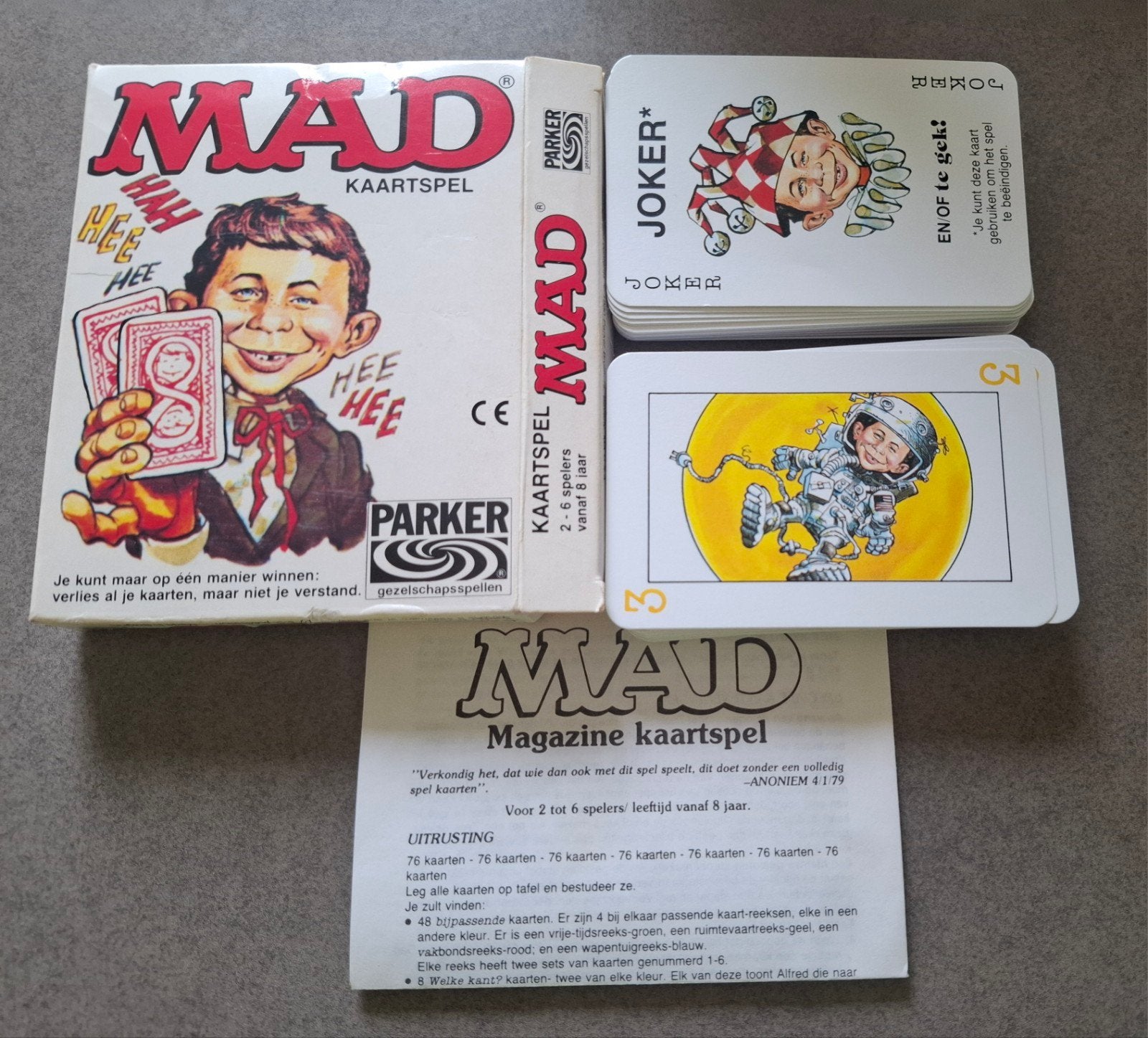 MAD Kaartspel - Klassiek Gezelschapsspel van Parker, Hobby en Vrije tijd, Gezelschapsspellen | Kaartspellen, Vijf spelers of meer