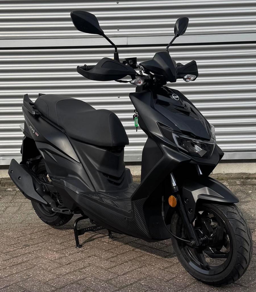 Sym Jet-4 RX 45/KM, Fietsen en Brommers, Scooters | SYM, Zo goed als nieuw, Overige modellen, Maximaal 45 km/u, Benzine, Ophalen