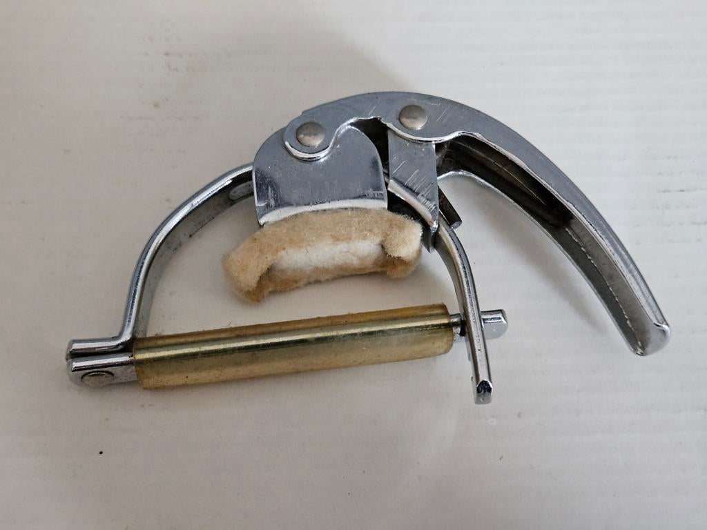 Vintage gitaar capo - Made in Japan, Muziek en Instrumenten, Verzenden, Gebruikt, Overige typen
