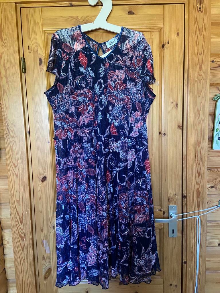 Jurk blauw rode bloemen Afibel oto 67 lengte 117 stretch, Ophalen of Verzenden, Zo goed als nieuw, Blauw, Jurk