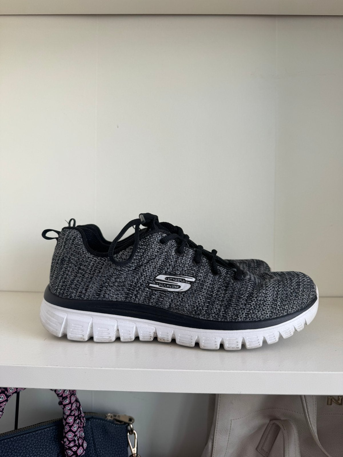 Skechers memory foam sneakers maat 39, Ophalen of Verzenden, Zwart