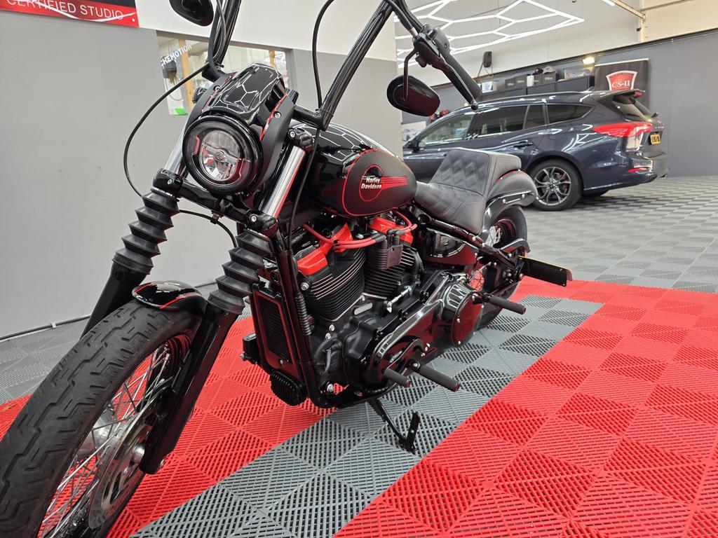 Harley Davidson FXBB STREET BOB - Krachtige Chopper, Motoren, Motoren | Harley-Davidson, Sportuitlaat, 1746 cc, 4 cilinders, Meer dan 35 kW