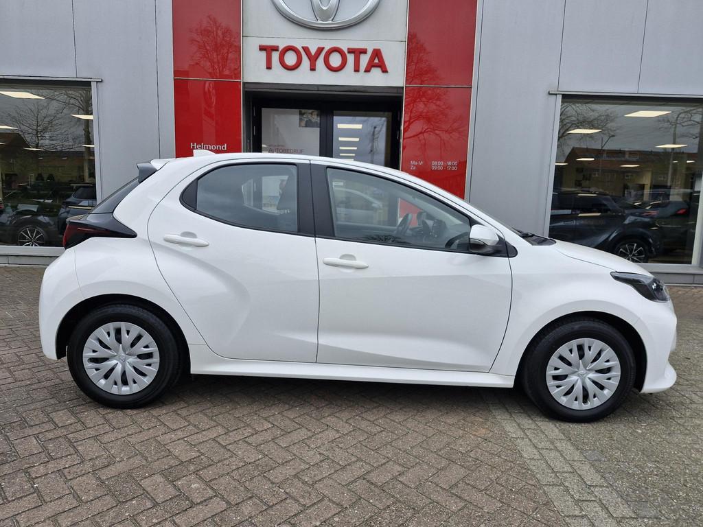 Toyota Yaris 1.5 Hybrid Active NL AUTO | 10 JAAR GARANTIE |, Gebruikt, Euro 6, Bedrijf, 26 km/l