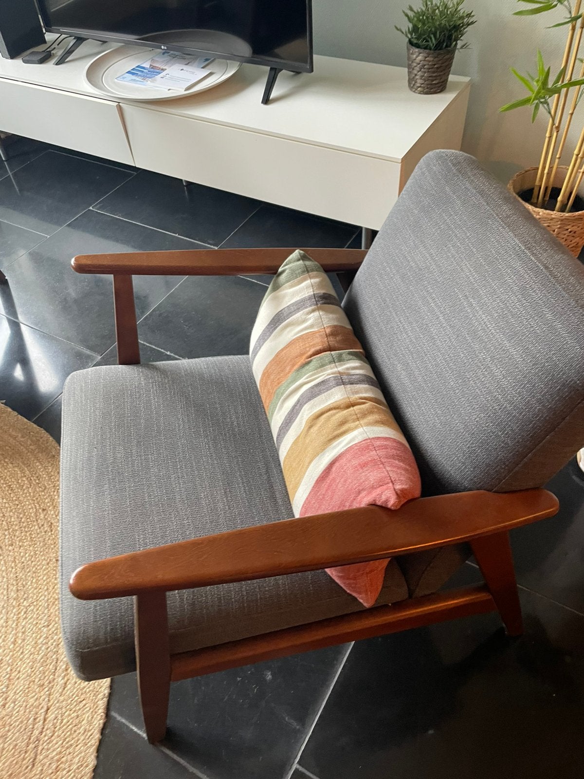 2 retro stijl fauteuils houten leuning, Ophalen, Gebruikt, Eenpersoons, 75 tot 100 cm