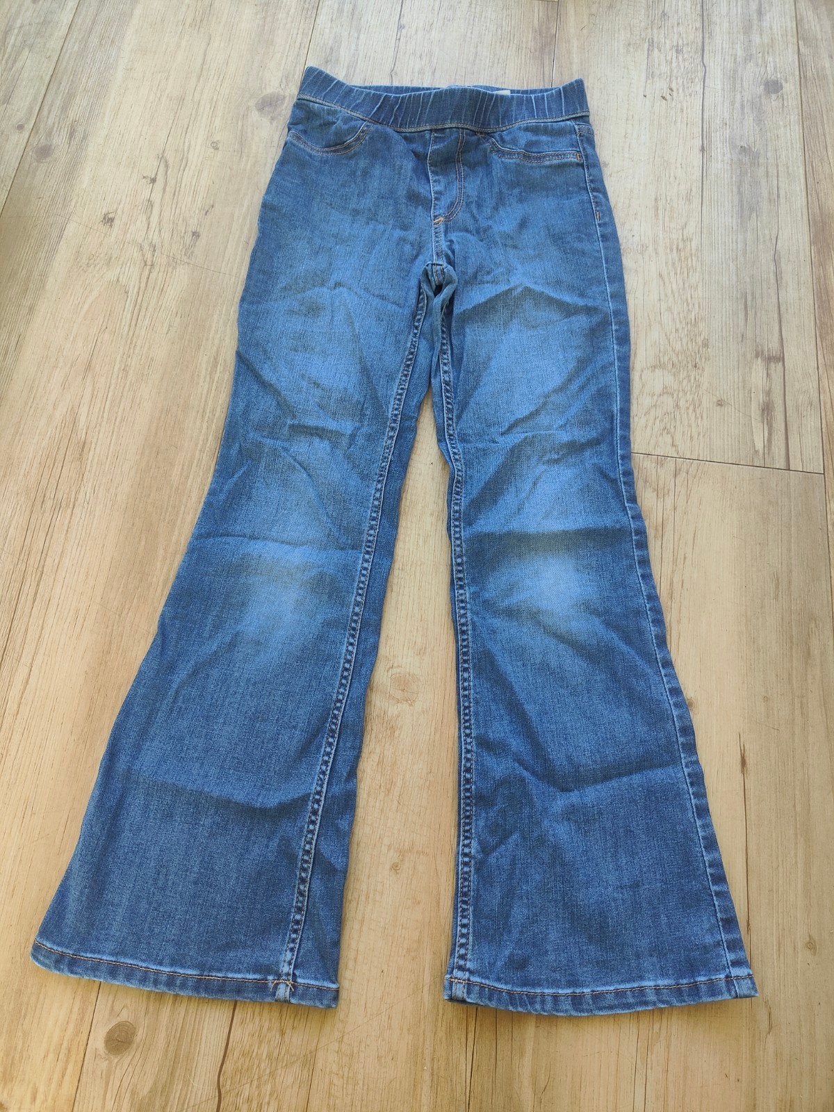H&M Flared Leg Jeans Maat 122 - Dunne Soepele Stof, Kinderen en Baby's, Kinderkleding | Maat 122, Broek, Gebruikt, Meisje, H&M