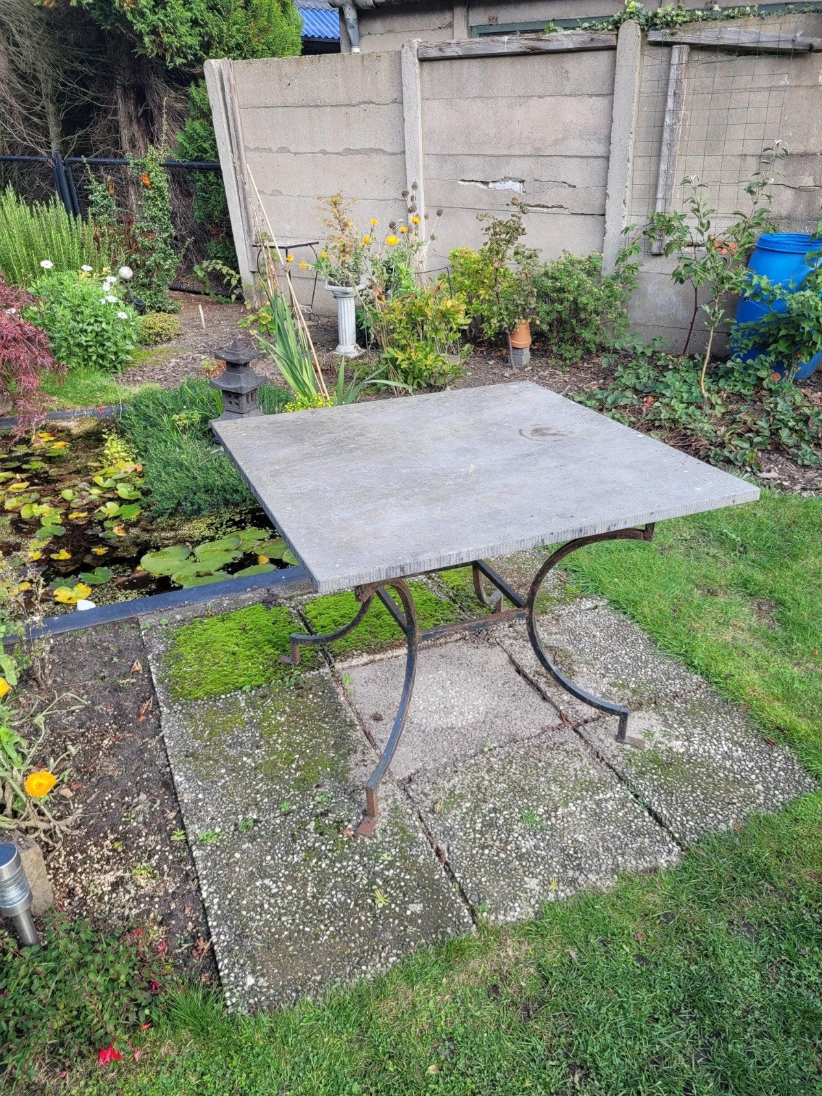 Tuintafel van Belgisch hardsteen, Ophalen, Gebruikt, Rechthoekig, Overige materialen