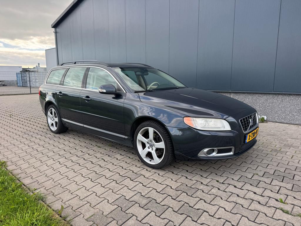 Volvo V70 2.5 FT *YOUNGTIMER* Summum (bj 2010), 232 pk, Gebruikt, Startonderbreker, 2521 cc