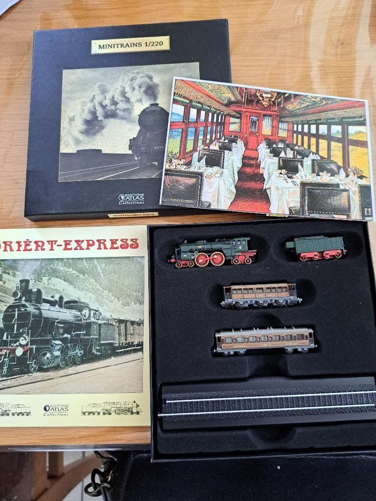 atlas mini train, Ophalen of Verzenden, Zo goed als nieuw, Trein, Boek of Tijdschrift