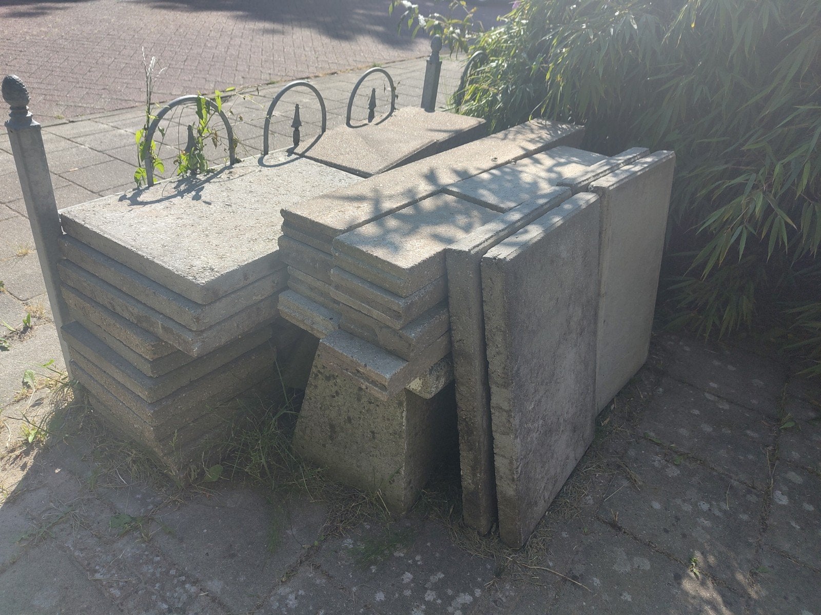 Stoeptegels en stoepranden, Tuin en Terras, Tegels en Klinkers, Ophalen, Gebruikt, Beton, Terrastegels