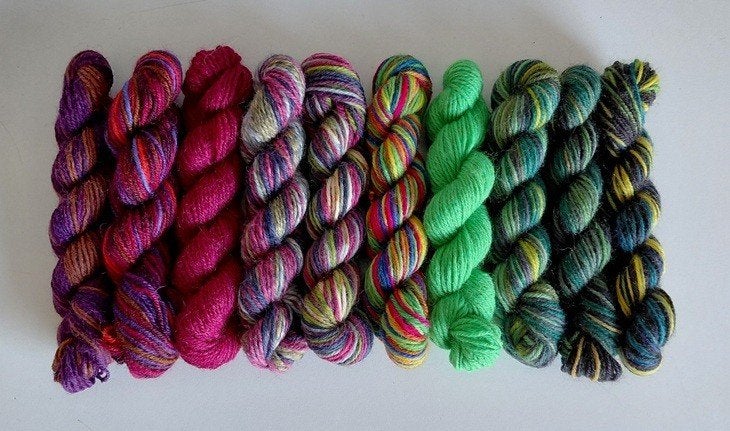 Restjes sokkenwol - 10 x 10 gram - Pakket D, Hobby en Vrije tijd, Breien en Haken, Ophalen of Verzenden, Nieuw, Breien of Haken