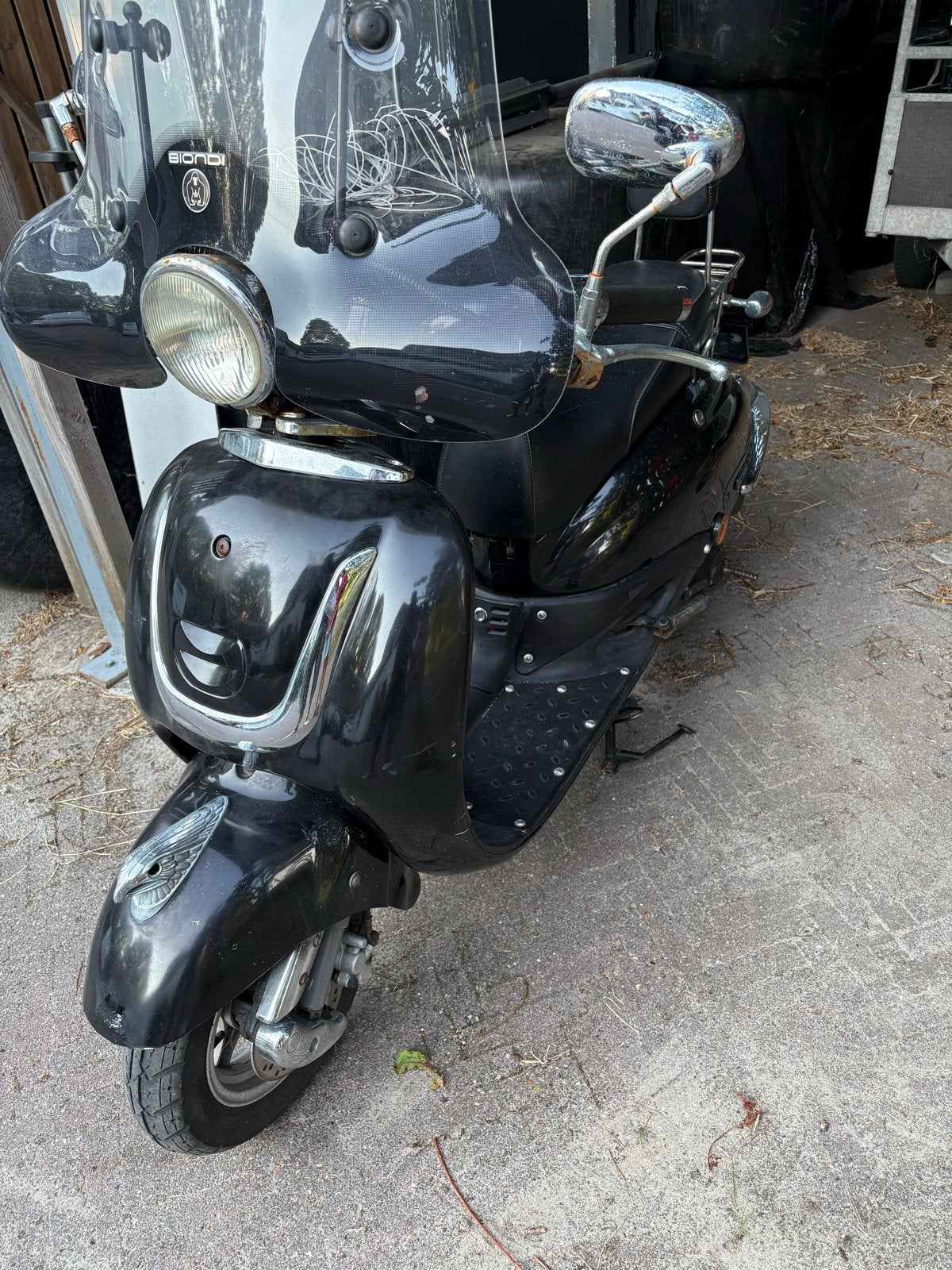 Zwarte Znen Edwards Scooter - teab, Ophalen, Gebruikt, Benzine