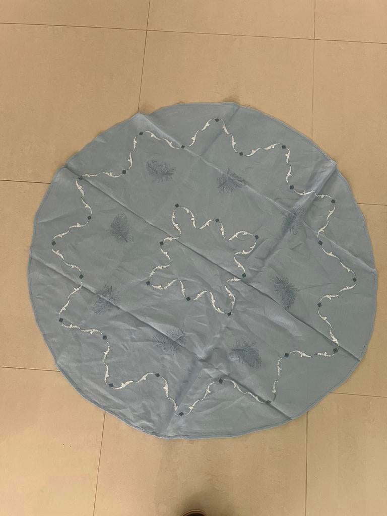 Vintage Tafellaken  geborduurde linnen licht blauw, Antiek en Kunst, Antiek | Kleden en Textiel, Ophalen of Verzenden