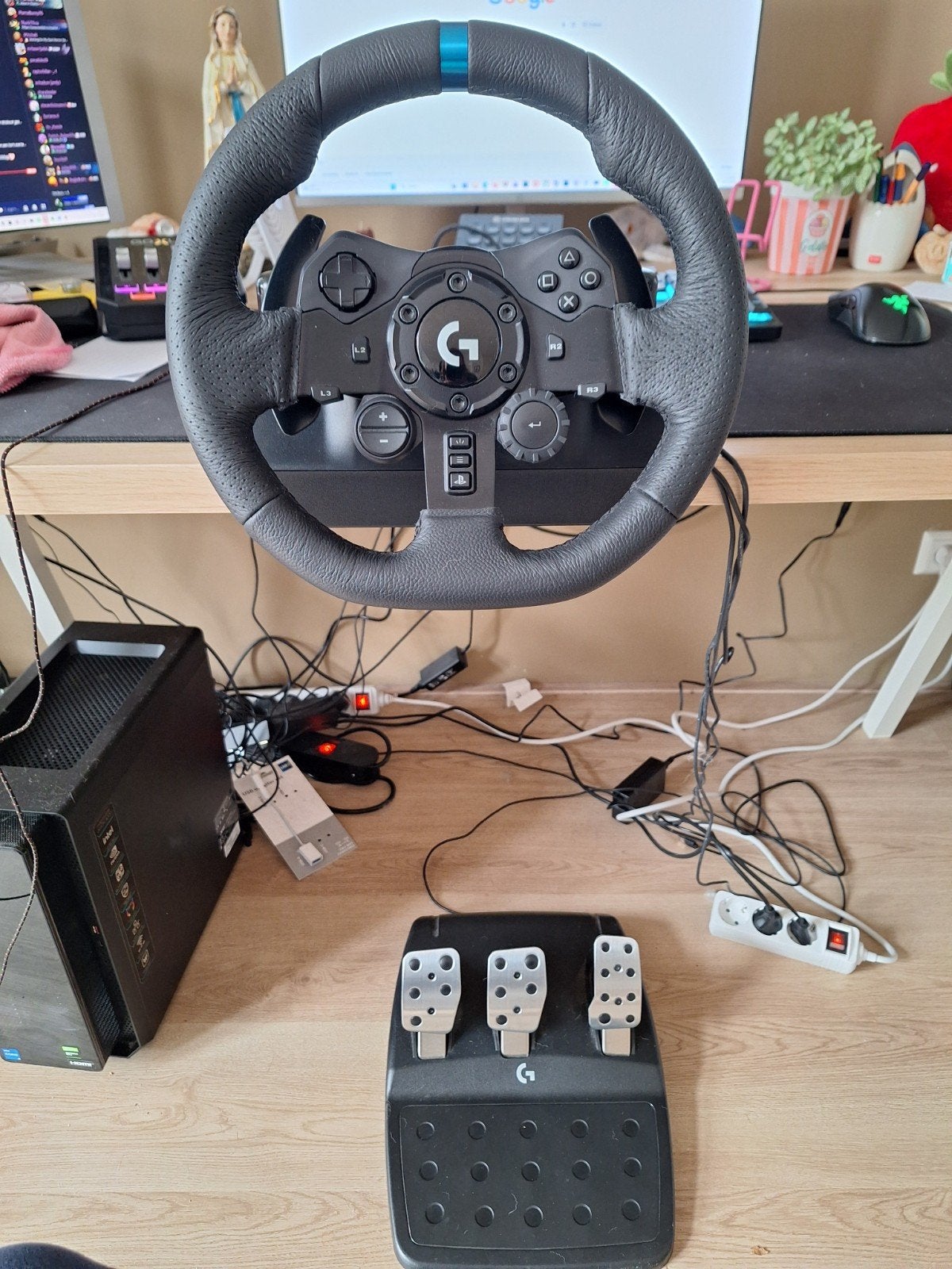 Logitech G923 Racestuur + Pedalen (PC/PS 4 &5) - Z.G.A.N., Spelcomputers en Games, Spelcomputers | Overige Accessoires, Racestuur