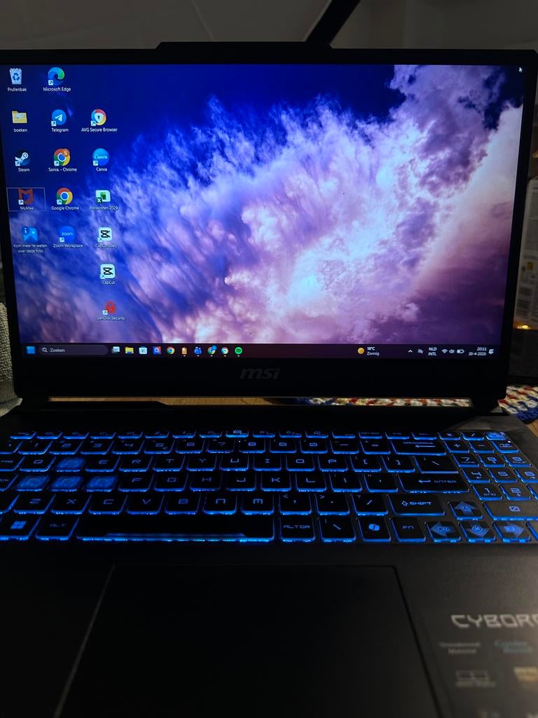 MSI Cyborg 15 A12V Gaming Laptop 512gb - Zo goed als nieuw, Computers en Software, Windows Laptops, Ophalen, Met videokaart, 2 tot 3 Ghz
