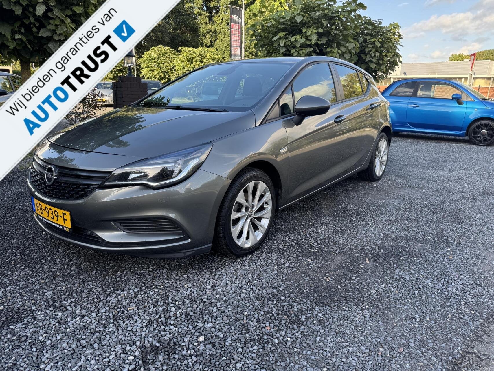 Opel Astra Online Edition 106021 km 5 d apple car play cruis, Gebruikt, Euro 6, Met garantie (alle), 610 kg