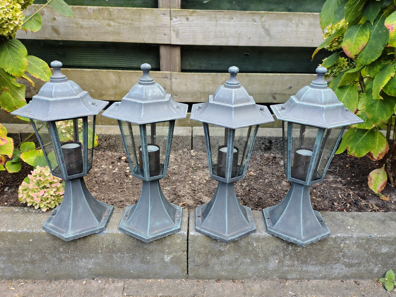 Set van 4 gebruikte tuinlampjes met helder glas, Tuin en Terras, Ophalen, Gebruikt, Netvoeding, Overige typen