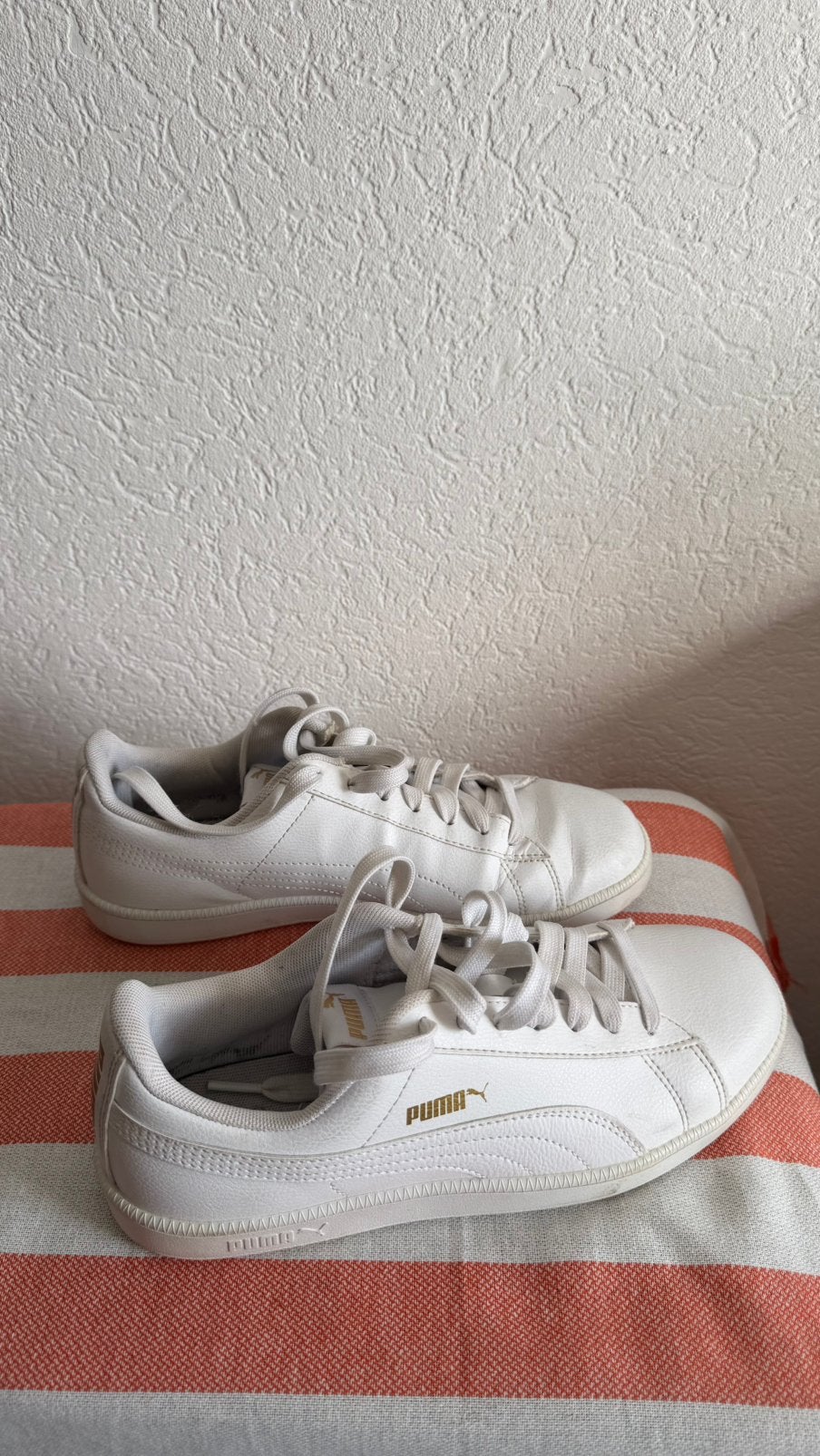 Puma wit, Wit, Ophalen of Verzenden, Sneakers of Gympen, Gedragen
