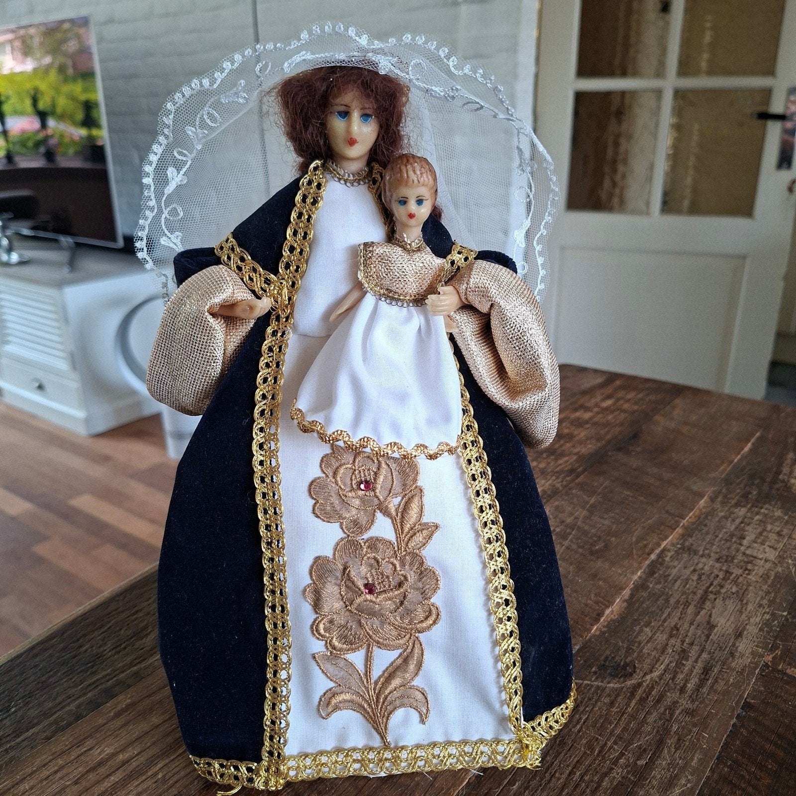 Maria met Kindje Wassen Hoofdjes voor onder een Stolp 30 cm, Ophalen of Verzenden