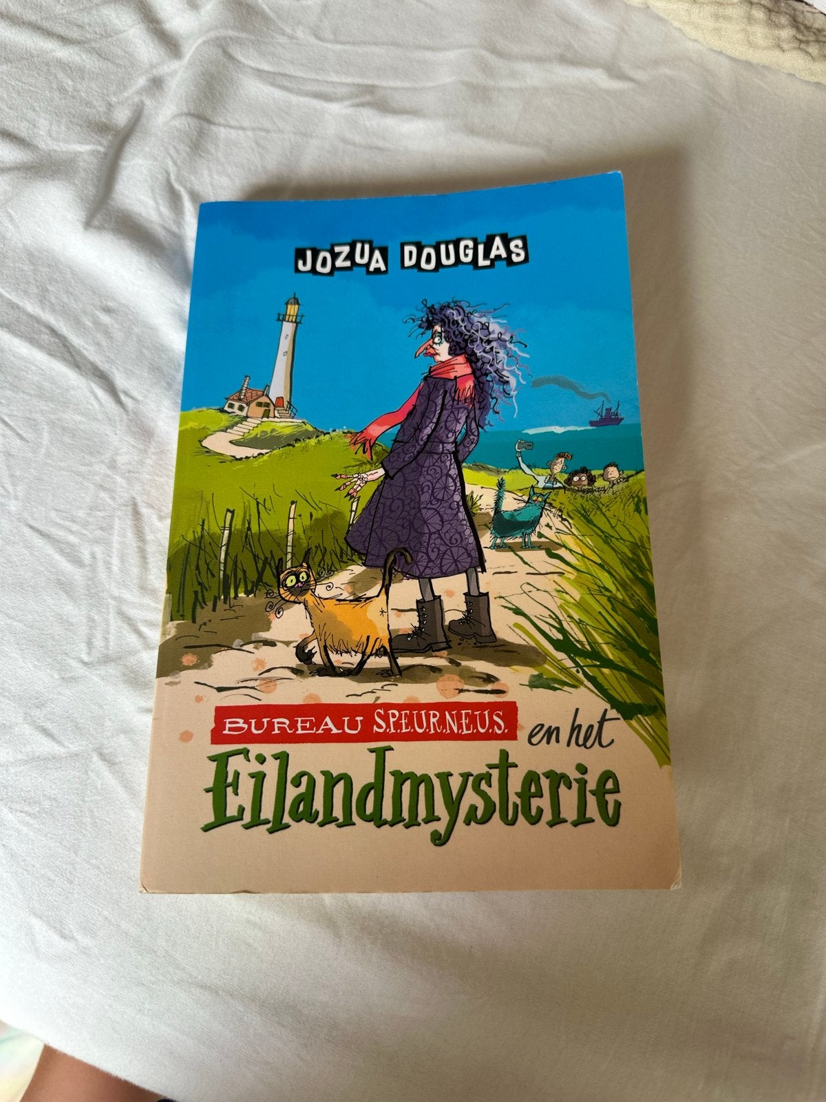 Bureau Speurneus en het Eilandmysterie - Jozua Douglas, Ophalen, Zo goed als nieuw, Fictie