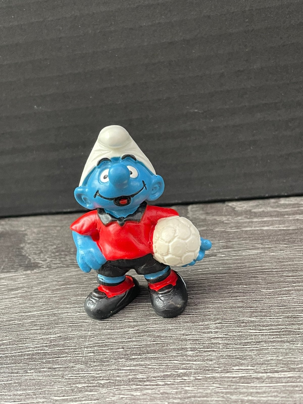 Smurf Voetballer Figuurtje - Vintage Smurfen Collectible, Verzamelen, Smurfen, Ophalen of Verzenden, Gebruikt, Overige Smurfen