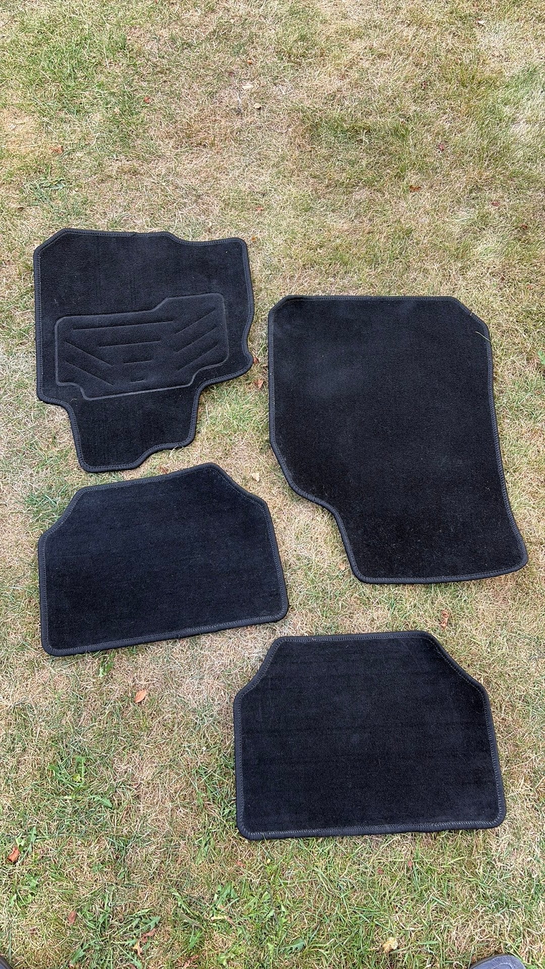 Automatten set (afkomstig uit VW Polo 1998), Ophalen, Zo goed als nieuw