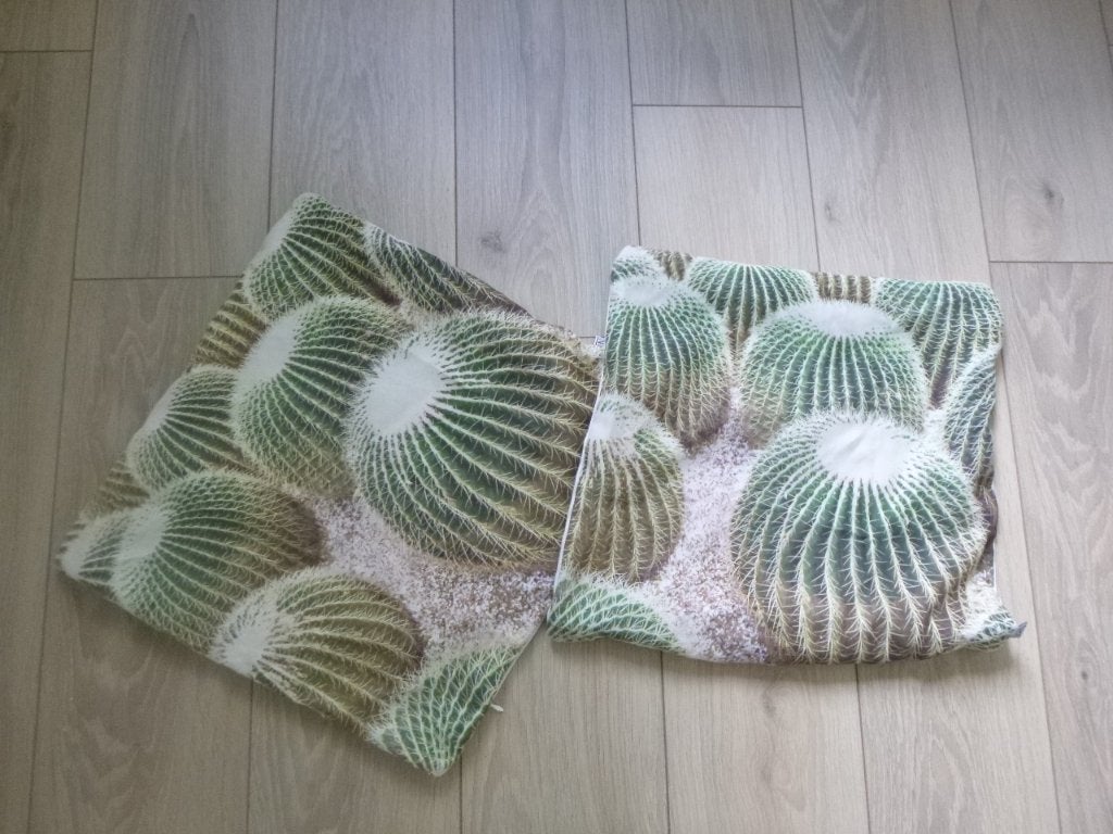 2x kussenhoes cactus afm. 45x45  zgan, Vierkant, Ophalen of Verzenden, Zo goed als nieuw, Overige typen