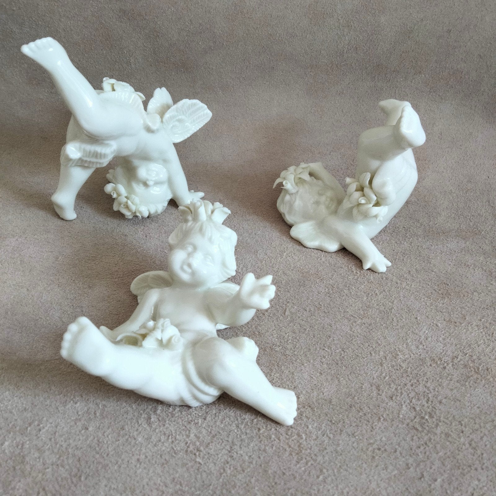 Set van 3 porseleinen engeltjes, ca. 8 cm, Verzamelen, Ophalen of Verzenden, Zo goed als nieuw, Religie
