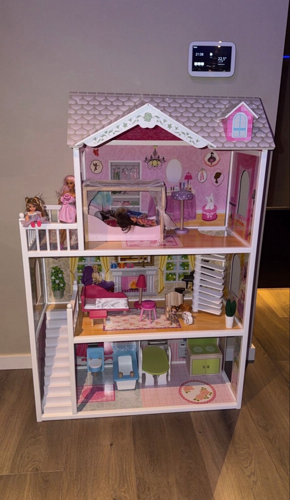Nieuw Poppenhuis met gratis houten poppetjes, Kinderen en Baby's, Ophalen, Nieuw, Poppenhuis