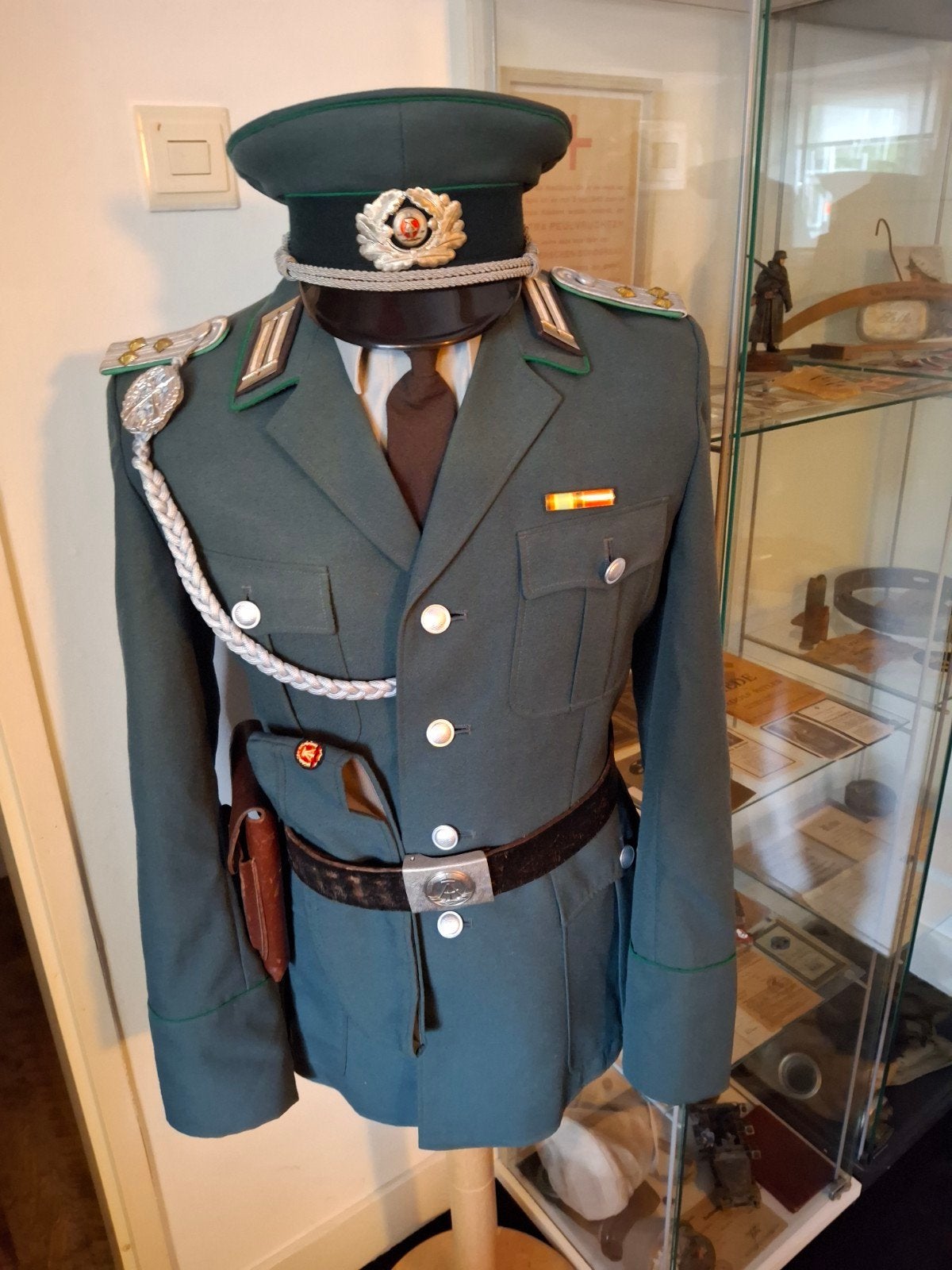 Origineel Volkspolizei uniform uit de voormalige DDR, Ophalen of Verzenden, Landmacht, Duitsland, Kleding of Schoenen