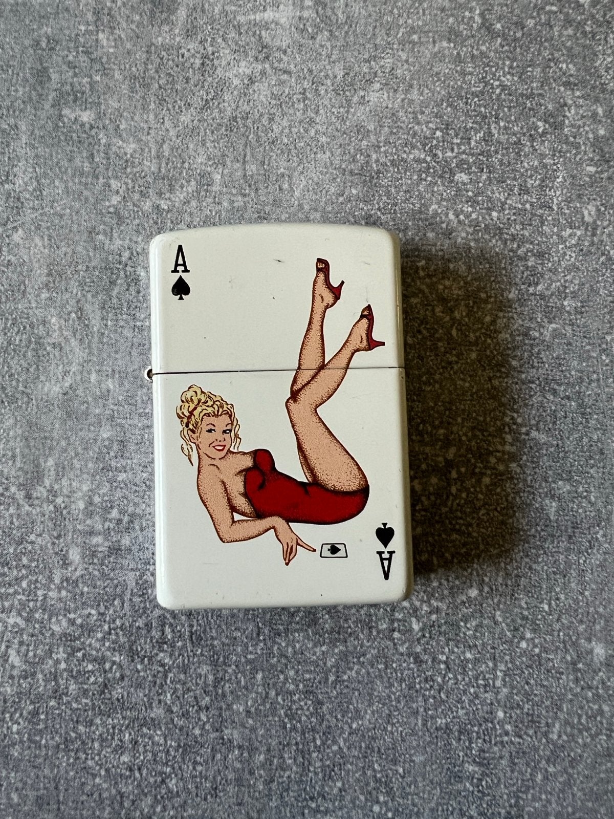Zippo Aansteker Pin-up Girl Schoppen Aas, Verzenden, Gebruikt, Aansteker