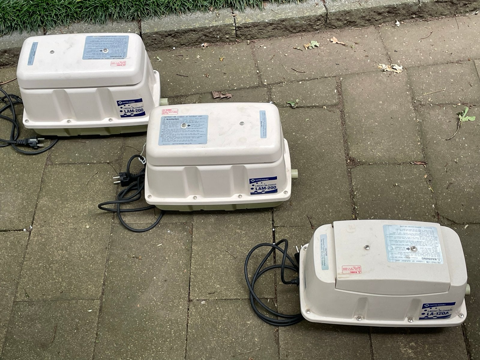 Nitto Kohki Luchtpompen (2x LAM-200, 1x LA-120A), Tuin en Terras, Vijvers, Ophalen, Gebruikt
