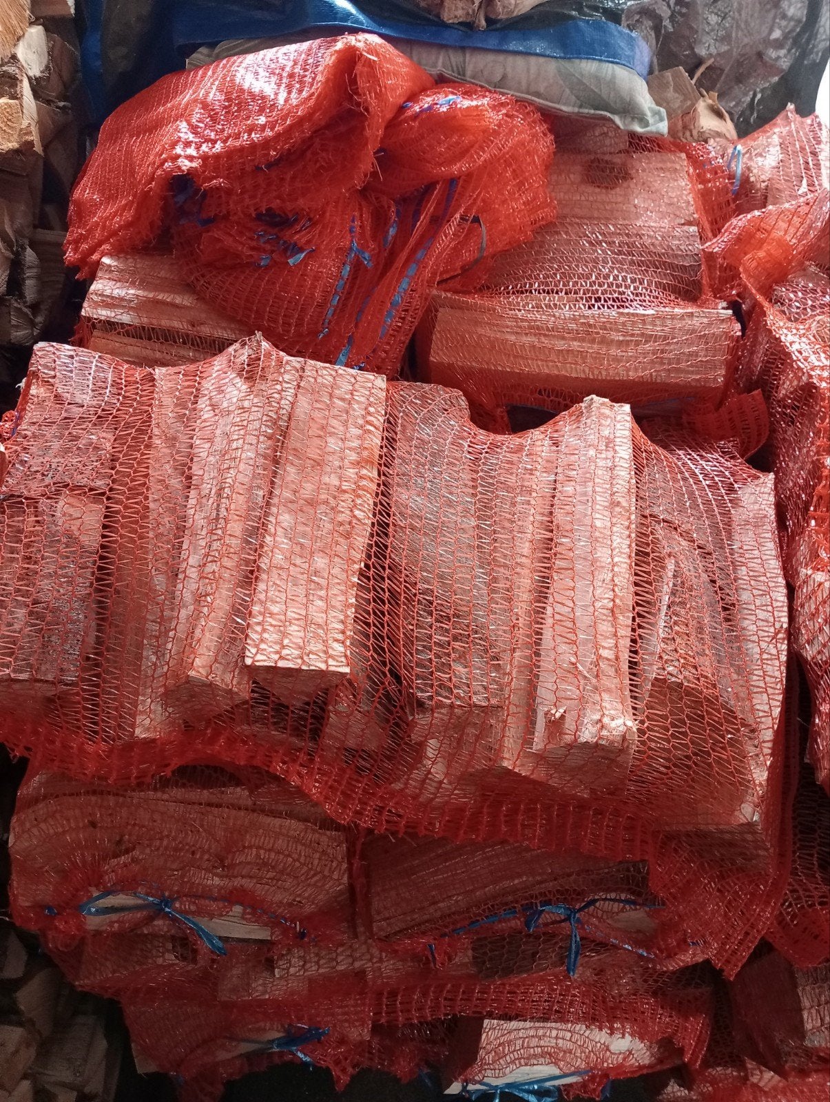 grote zakken droog beukenhout haardhout, ca. 12 kg per zak, Tuin en Terras, Minder dan 3 m³, Ophalen, Beukenhout, Blokken