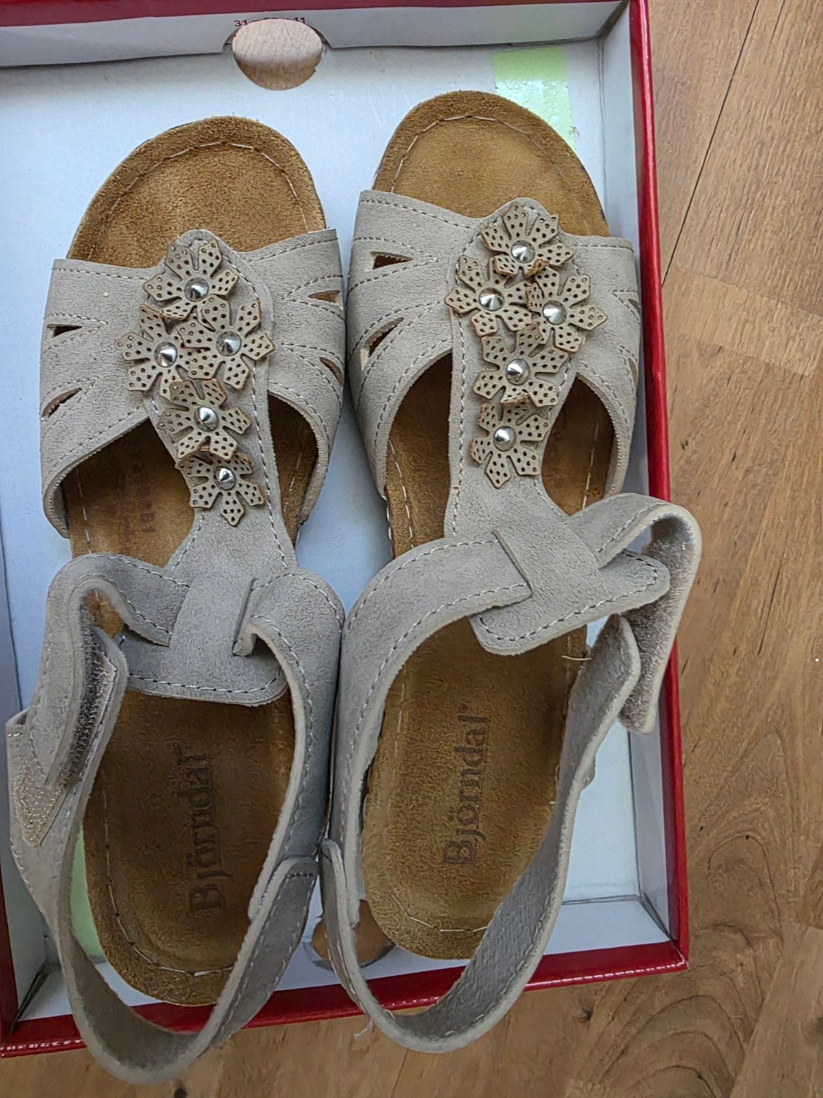 Bjorndal schoentje, Kleding | Dames, Schoenen, Ophalen of Verzenden, Nieuw, Sneakers of Gympen