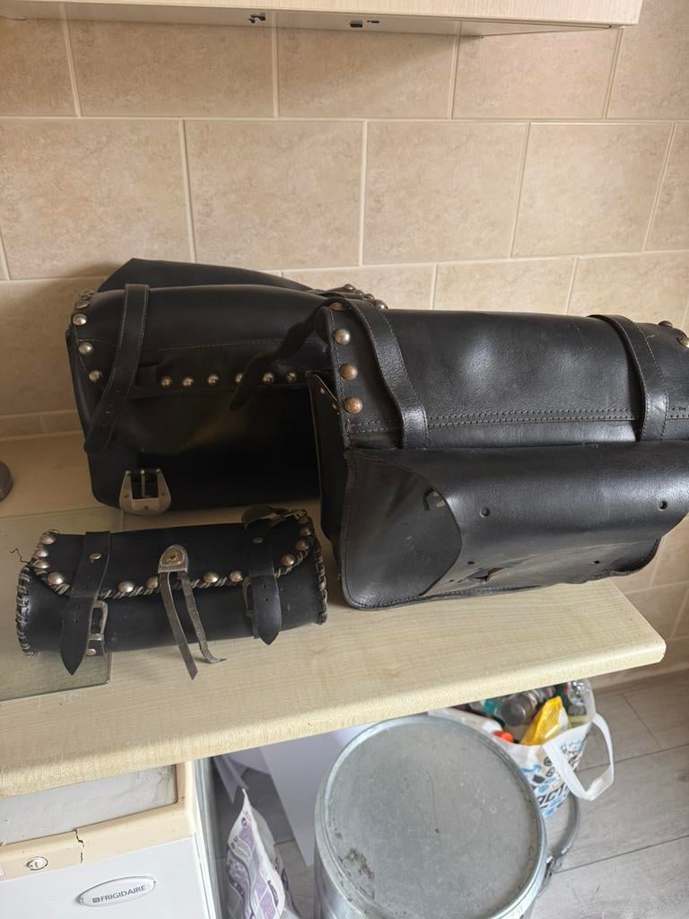 Complete leren motor tassenset – echt leer – chopper/cruiser, Motoren, Ophalen of Verzenden, Gebruikt