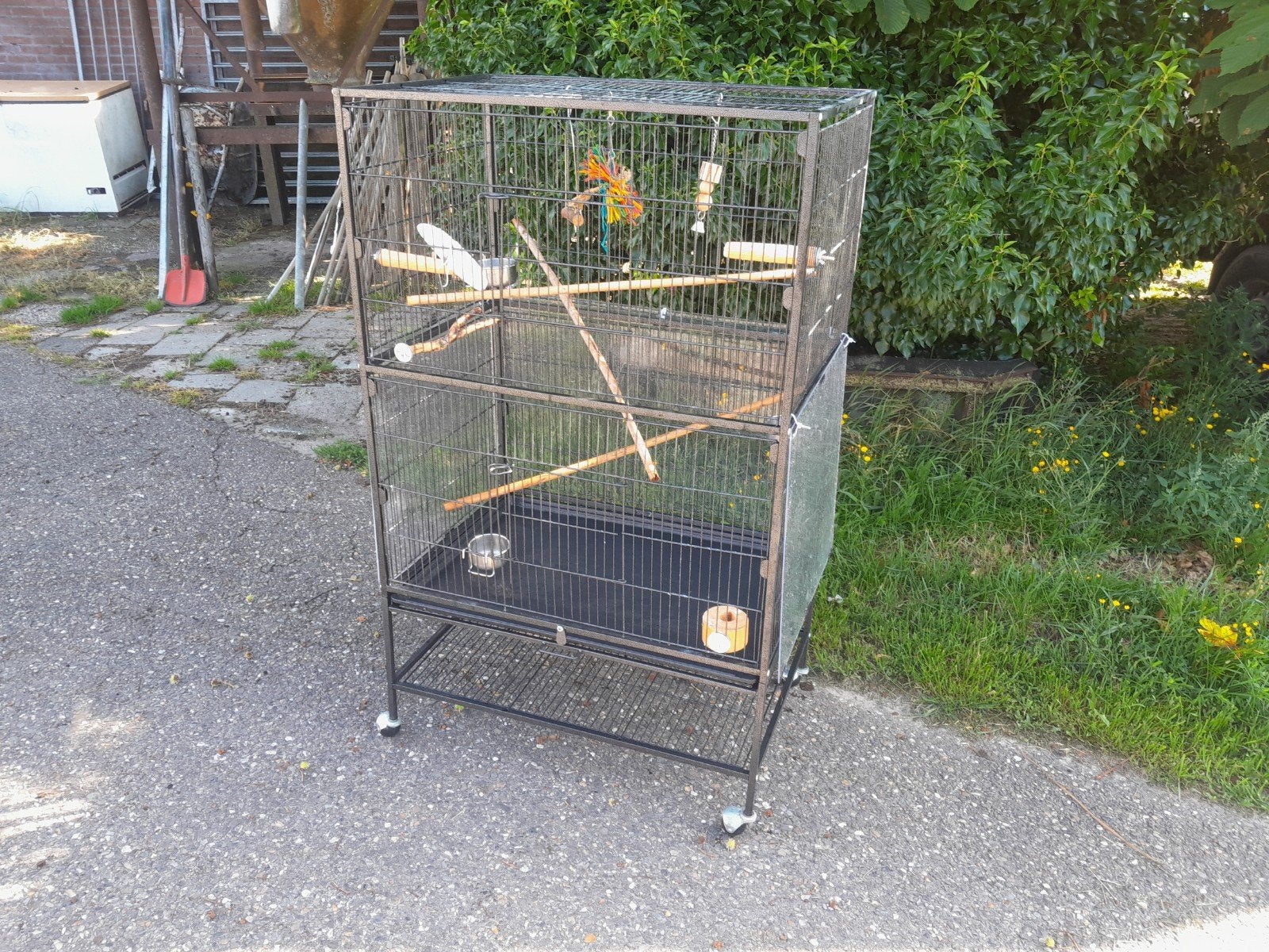 prachtige grote vogelkooi/ kamervoliere, Ophalen of Verzenden, Zo goed als nieuw, Metaal, Vogelkooi