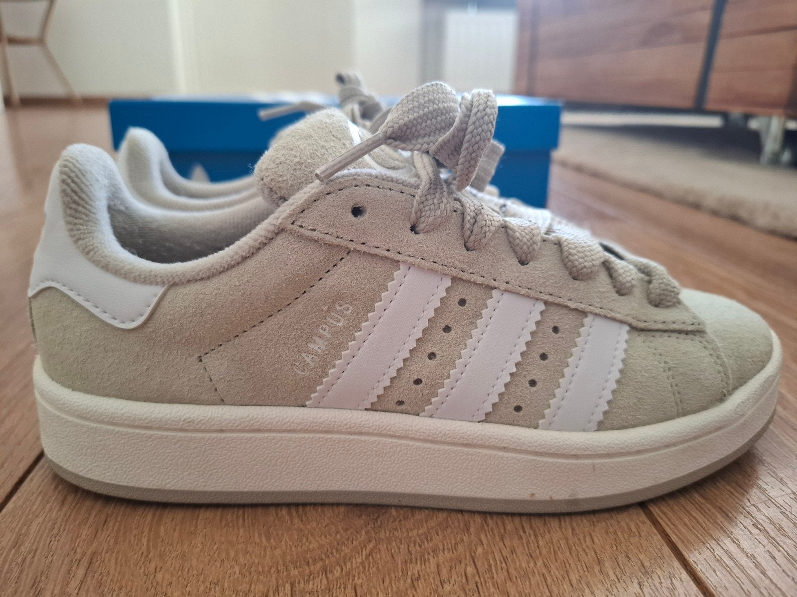 Adidas Campus, Adidas, Beige, Ophalen of Verzenden, Sneakers of Gympen