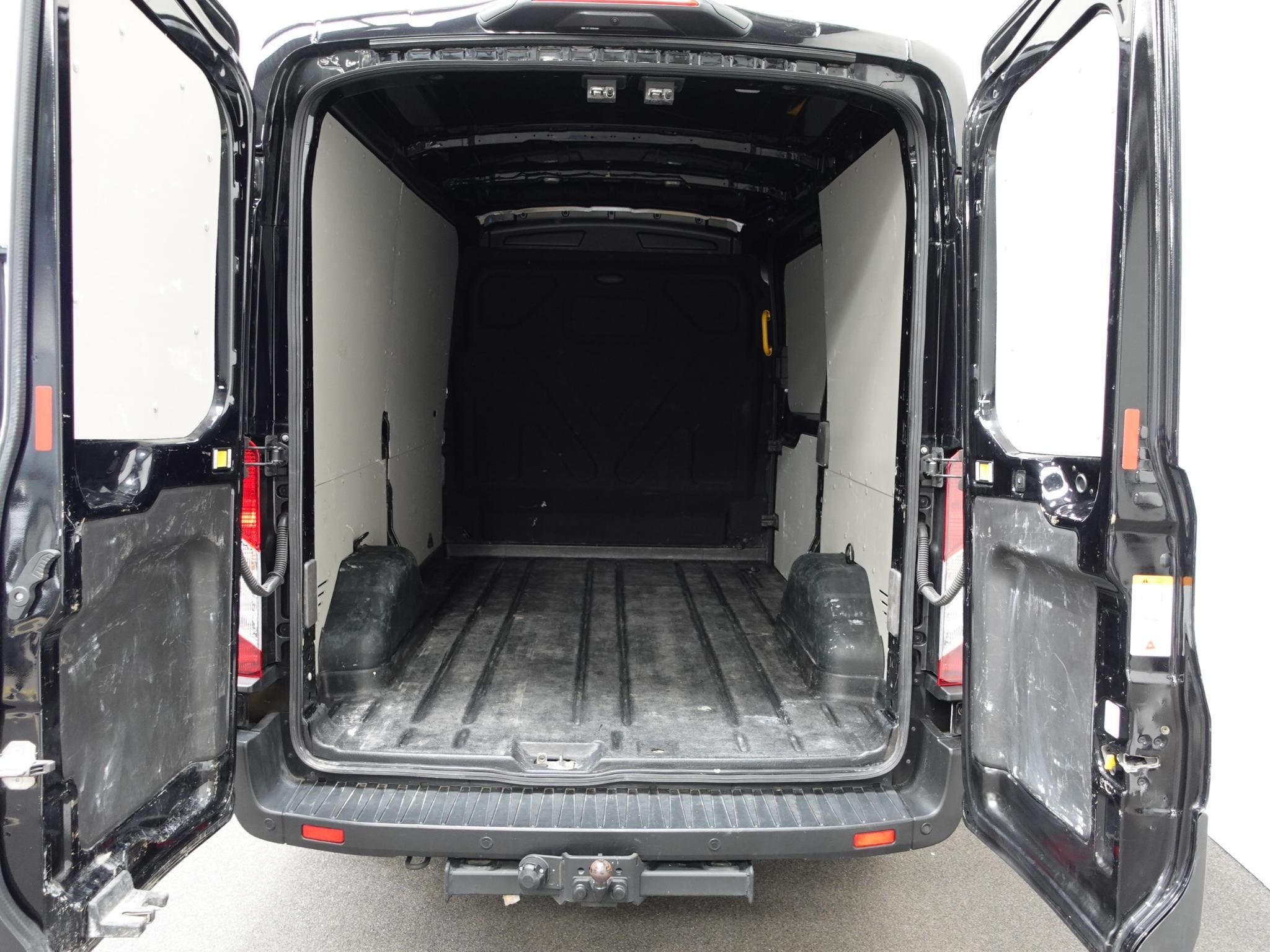 Ford Transit 310 2.0 TDCI L2H2 Trend Automaat Airco Bluetoot, Stof, Euro 6, 4 cilinders, 129 pk