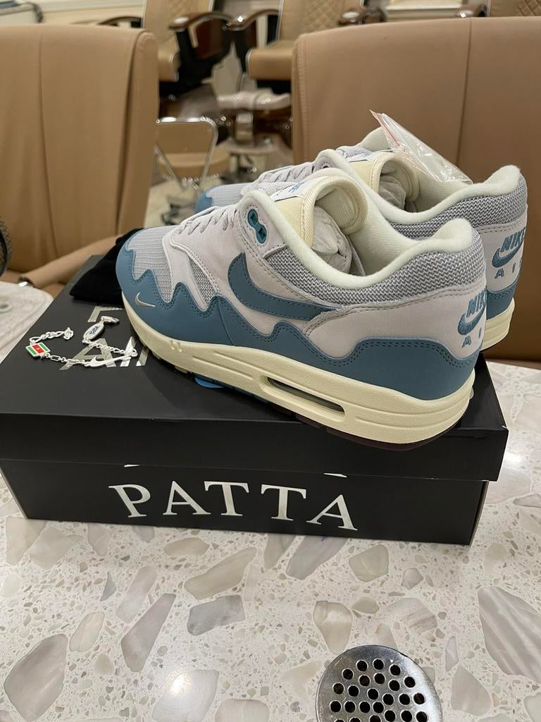 Nike Air Max 1 x Patta 'Noise Aqua' maat 39, Kleding | Heren, Schoenen, Ophalen of Verzenden, Nieuw, Blauw, Sneakers of Gympen