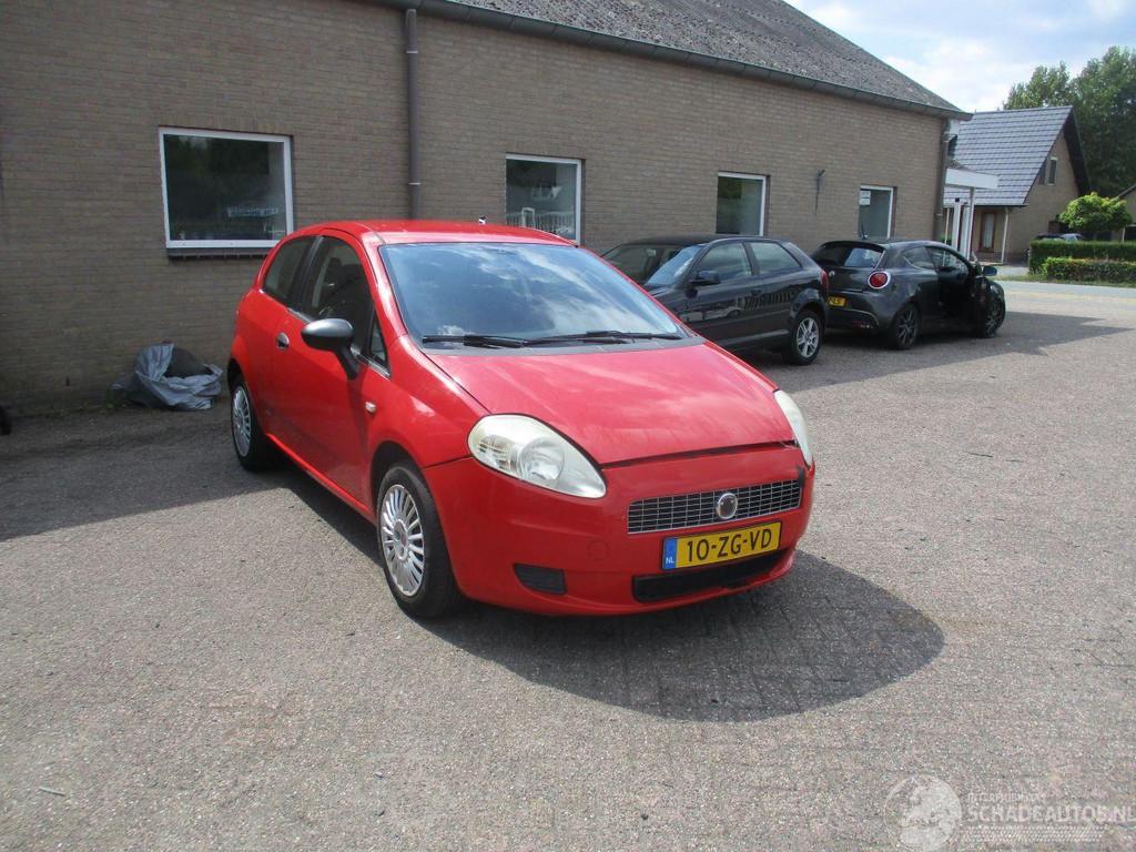 Fiat Grande Punto 1.2 Active (bj 2008), 1242 cc, Handgeschakeld, Hatchback, Rood