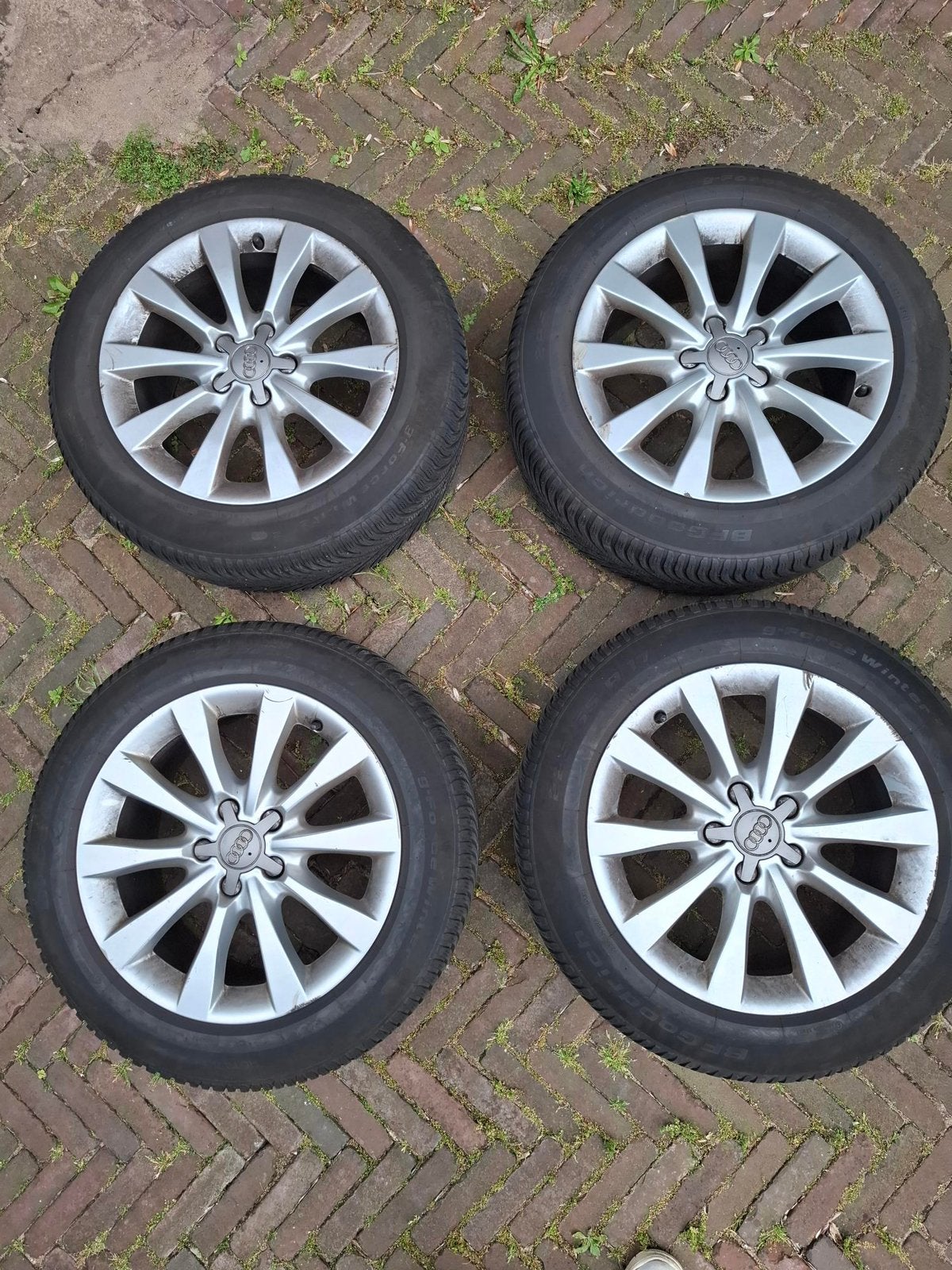 17 inch winterbanden audi steek 5x122, naaf 66,5, Auto-onderdelen, Banden en Velgen, Ophalen, Gebruikt, Banden en Velgen, 17 inch